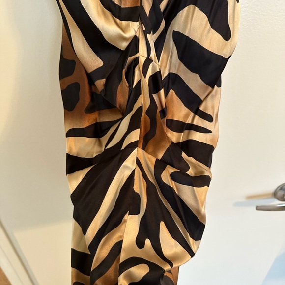 Silk Dress - Picture 4 of 8